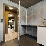 Moderne Pa Fjellsaetra Med Jacuzzi 別荘
