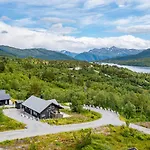 Moderne Pa Fjellsaetra Med Jacuzzi