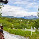 Moderne Pa Fjellsaetra Med Jacuzzi 別荘 *