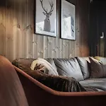 Moderne Pa Fjellsaetra Med Jacuzzi