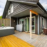 Moderne Pa Fjellsaetra Med Jacuzzi * Sykkylven