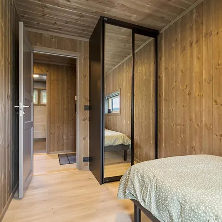Moderne Pa Fjellsaetra Med Jacuzzi Hébergement de vacances Sykkylven