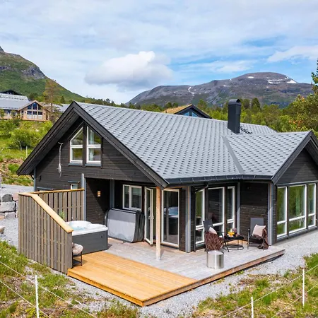 Moderne Pa Fjellsaetra Med Jacuzzi Hébergement de vacances