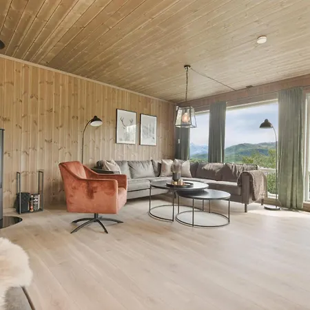 Moderne Pa Fjellsaetra Med Jacuzzi Nyaraló *