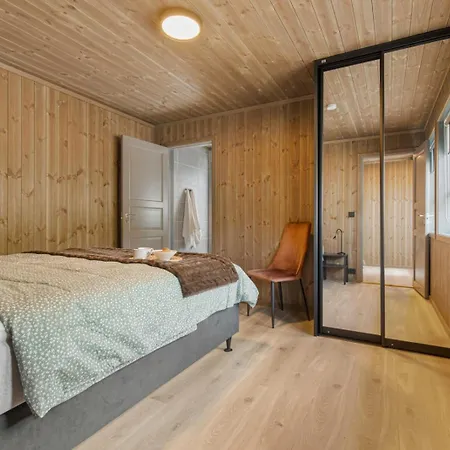 Moderne Pa Fjellsaetra Med Jacuzzi * Sykkylven